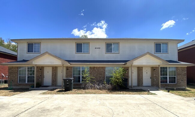 Building Photo - 4100 Pilgram Dr Unit D Rental