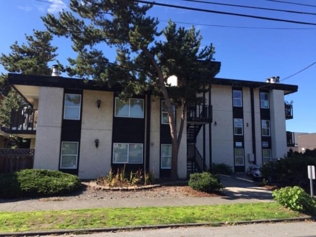 Photo - 1 bedroom in Seattle WA 98116 Unit 2733 61 Ave SW-1 bedroom
