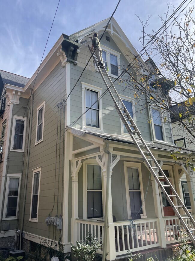 Building Photo - 2618 Moorman Ave Unit 1 Rental