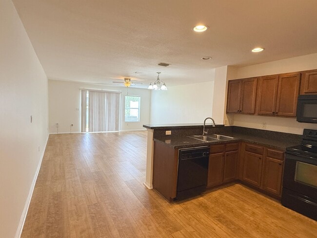 728 Cabernet Pl