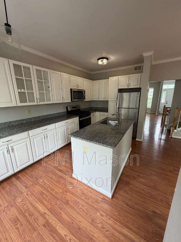 Photo - 2404 Sandwich Ct