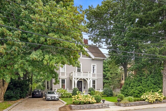 Photo - 247 Kent St Unit 247