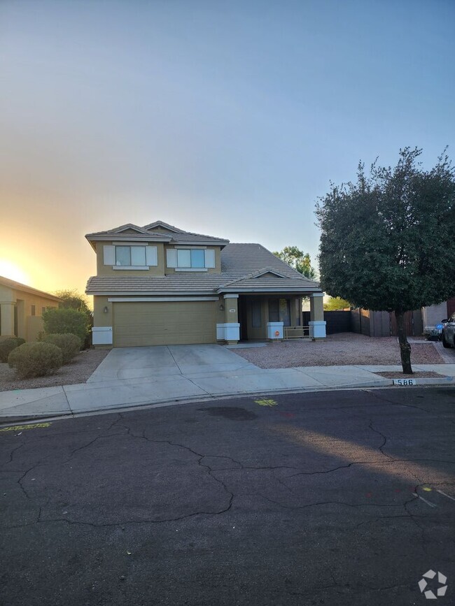 Building Photo - Beautiful Canyon Trails Home