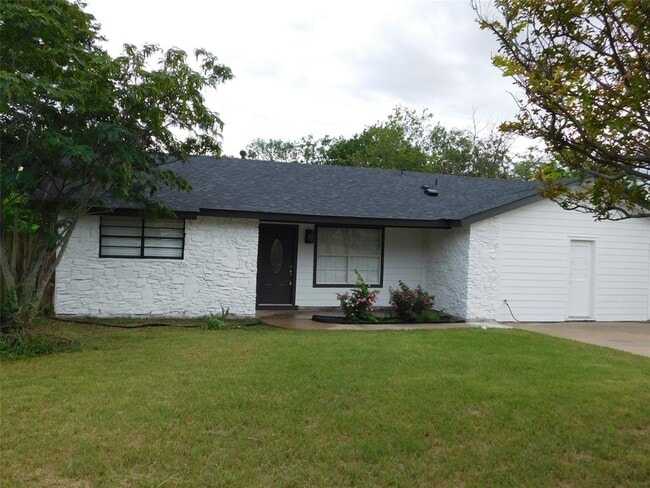 Photo - 2307 Galway St