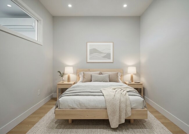 Photo - 34395 Gladys Ave