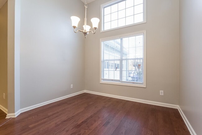 Photo - 865 Chatham Park Dr SW