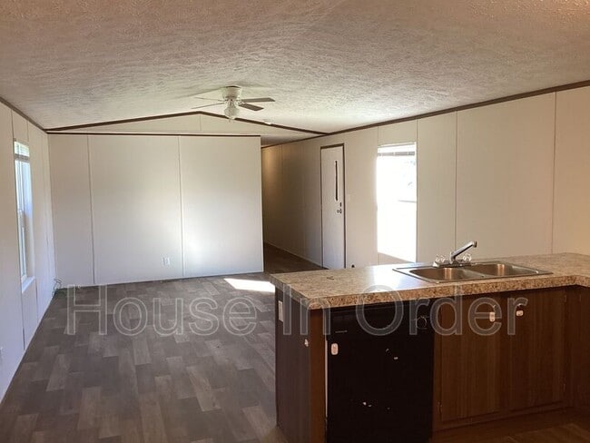Photo - 109 Shamrock Park Dr