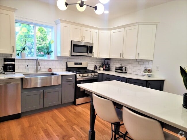 Building Photo - 13 Belknap St Unit 111 Rental