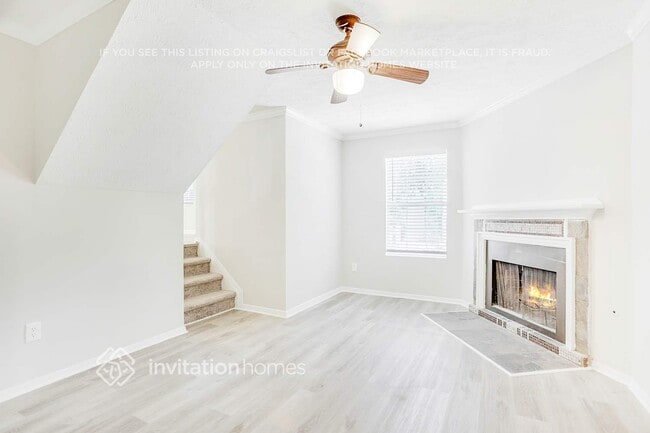 Photo - 4468 Highland Pl NE