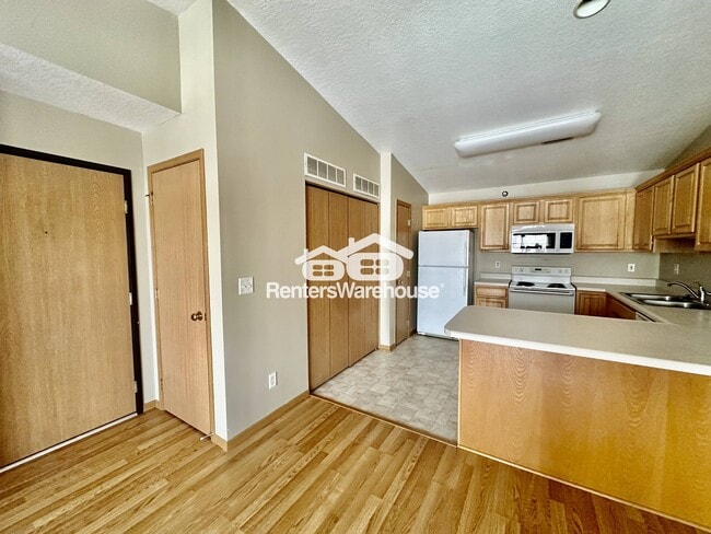 Photo - 5924 Sutton Pl