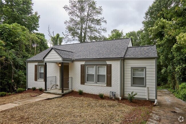 Building Photo - 1235 Beechview Dr SE Rental