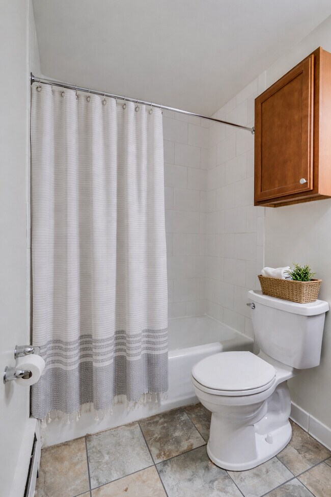 Photo - Queen Terrace Apartments