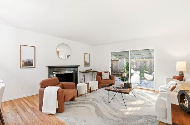 Building Photo - 841 Nectarine Ave