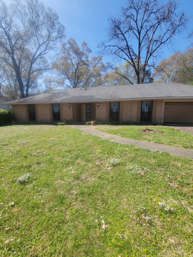 Building Photo - 139 Wagwood St