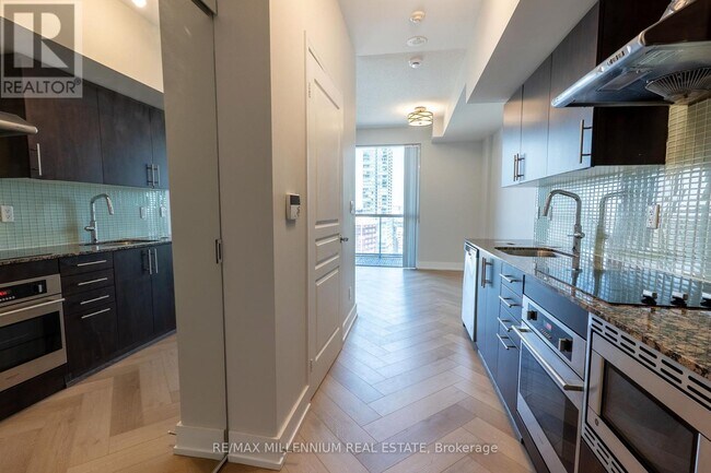 Photo - 352 Front St W Unit 2009