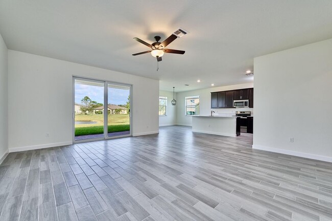 Photo - 5940 Manzanita Way