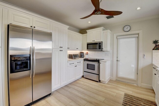 Photo - 1920 S Ocean Blvd Unidad D