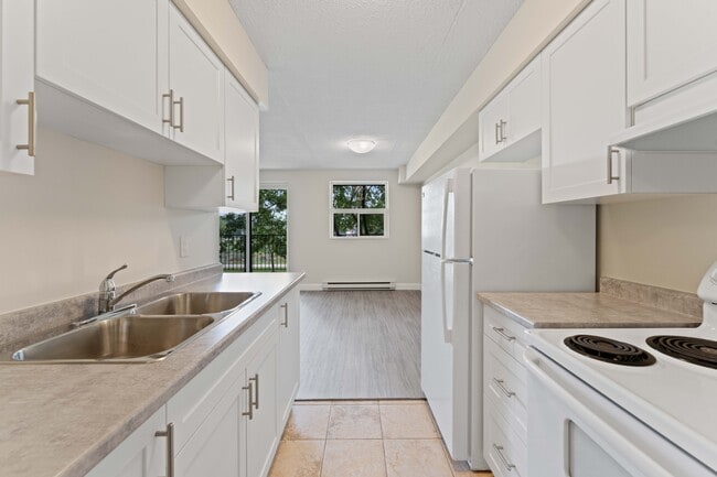 Building Photo - 1071 McDougall St Unit 202