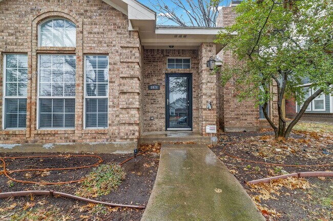 Photo - 8026 Hickory St