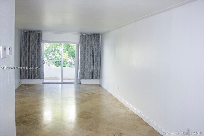 Photo - 1610 Lenox Ave Unidad 410