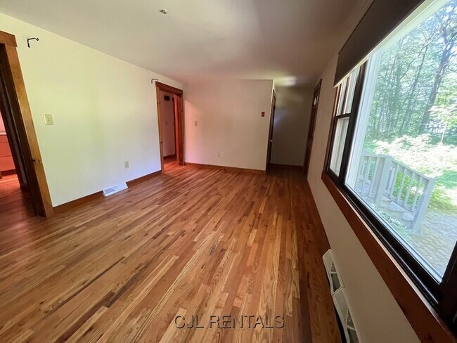 Photo - 148 Newtown Rd