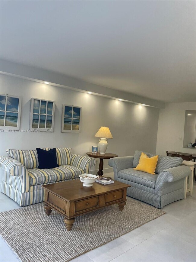 Photo - 10275 Collins Ave Unidad 208