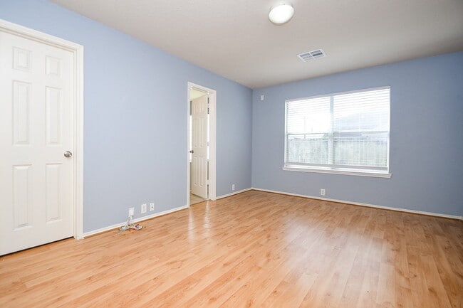 Photo - 6003 Baldwin Elm St