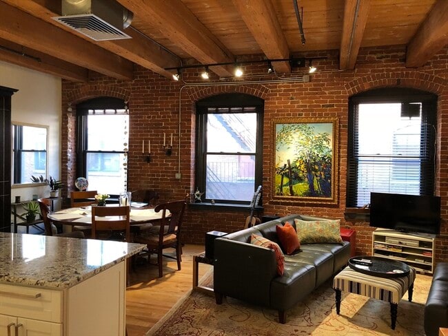 Photo - 11-21 Wormwood St Unit 321