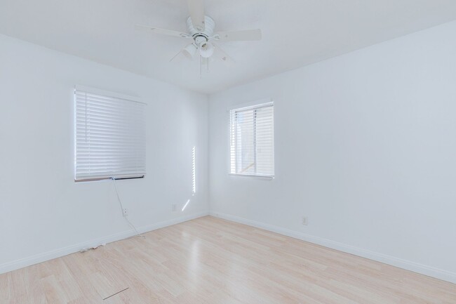 Photo - *** Private Home on Huge Lot - Modern and ...