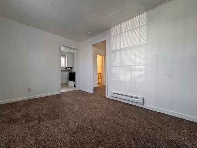 Photo - 1410 THIRD AVE A