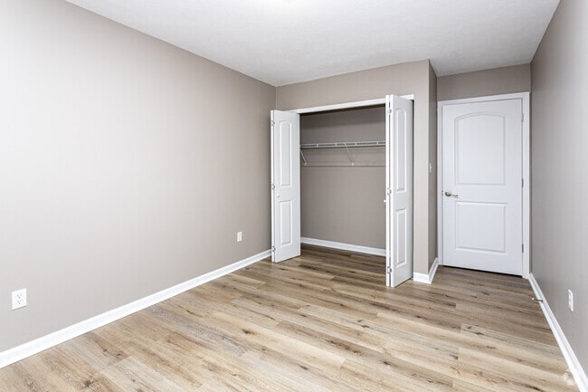 2BR, 1BA - Bedroom
