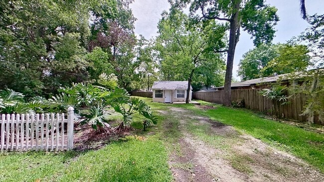 Photo - Tiny House Big Yard