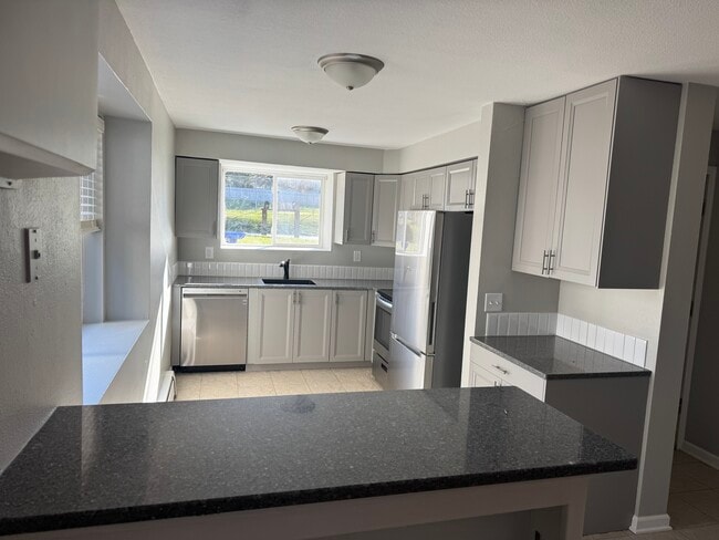 Building Photo - 14386 58th St N Unit Stillwater One Bedrm