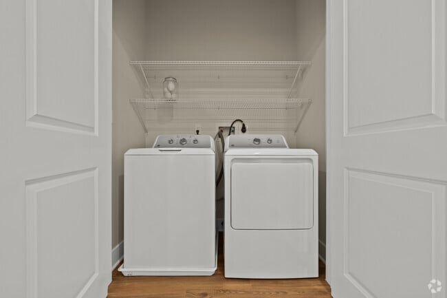 2BR, 2BA - 1,155SF - Laundry
