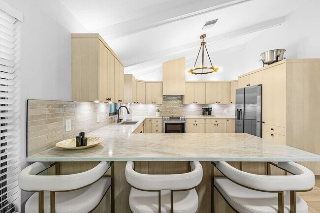 Photo - 663 110th Ave N