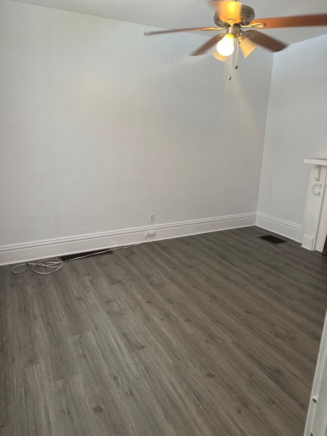 Photo - 712 Ajax Way