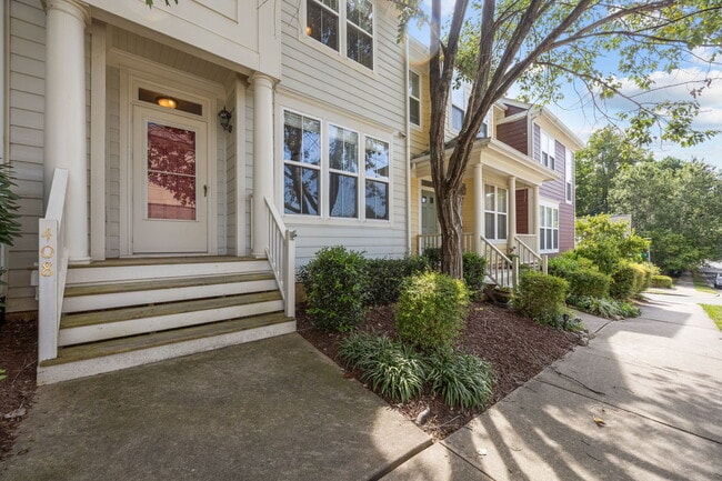 Photo - 408 Oak Pine Dr