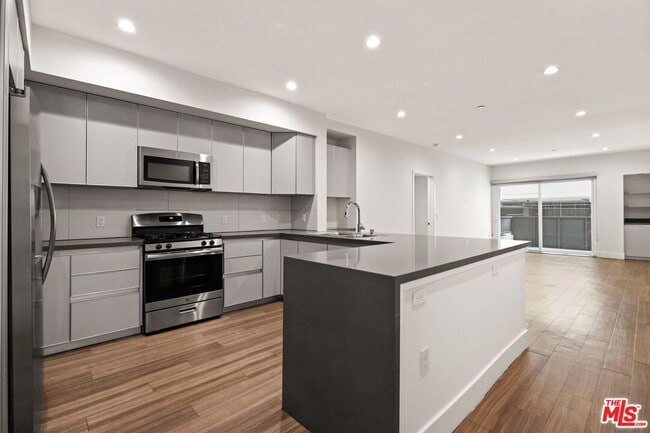 Photo - 1515 Colby Ave Unidad 302