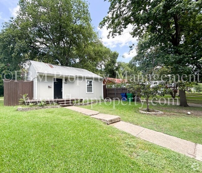 Building Photo - 109 Kirven Ave Rental