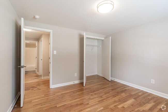 Swansboro Garden- 2BR, 1BA