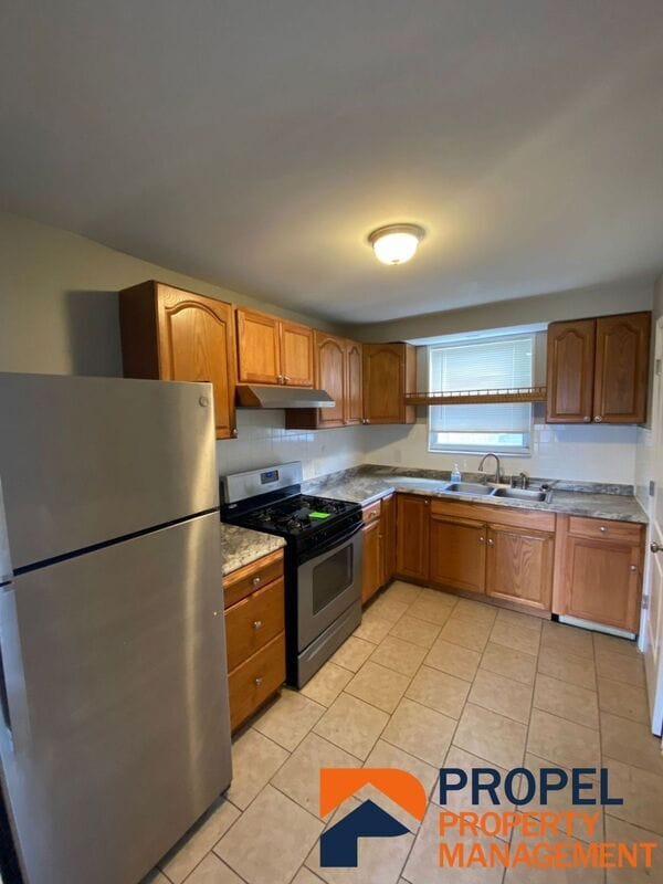 Photo - 1537 Chandler Ave