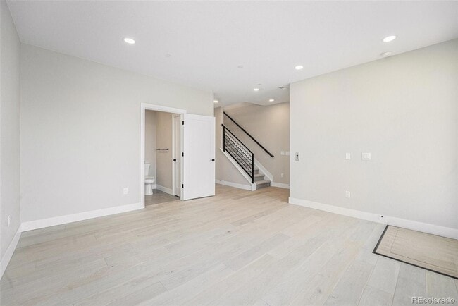 Photo - 2329 Lakeshore Ln