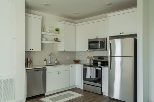 Photo - Reserve At Jordan Creek