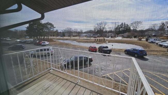 Building Photo - 850 E Old Willow Rd Unit 218