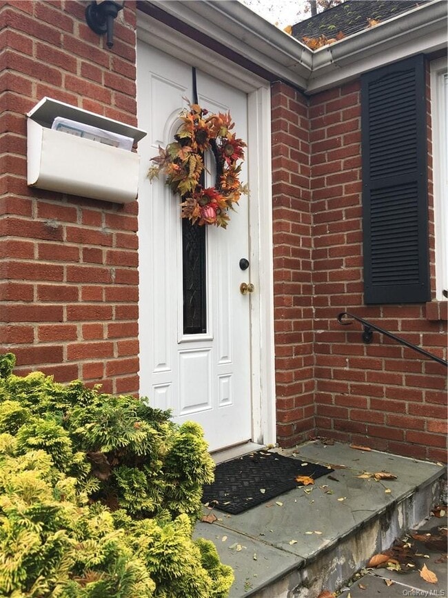 Building Photo - 57 Hall Ave Unit 2 FL