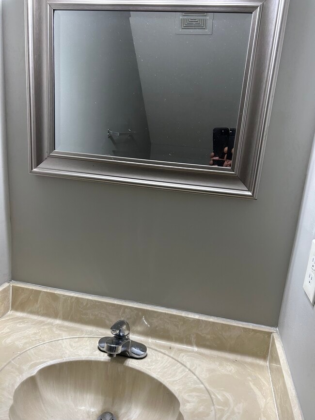 Photo - 120 Creekwood Ave