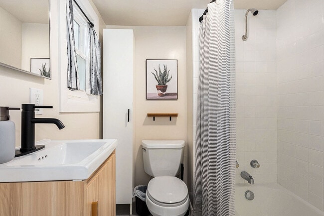 Photo - 37 Gold Ave NW Unit ID1346764P