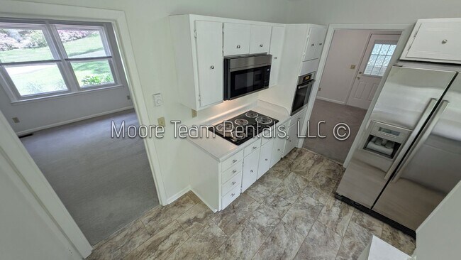 Photo - 3/2 House W/ Basement Garage/Storage