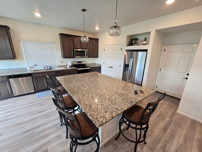 26369 E 3rd Pl