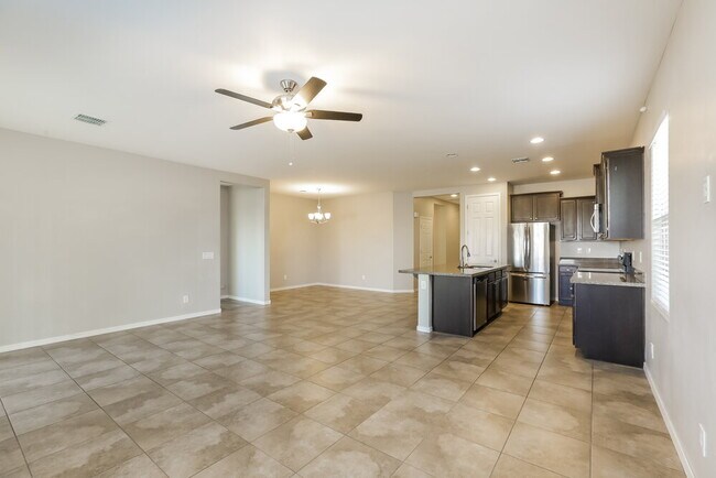 Photo - 3882 E Alamo St